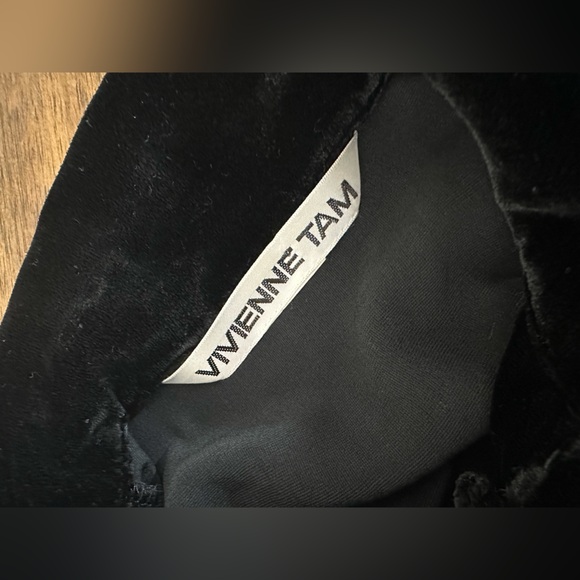 Vintage Vivienne Tam Velvet Cut Out black button up shirt Size Unknown/ Large - Picture 5 of 8